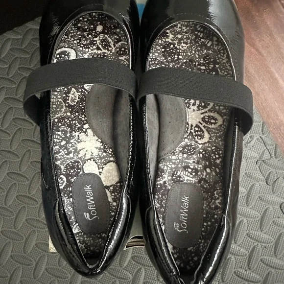 SoftWalk Black Flats with Elastic Patent leather - Picture 5 of 8